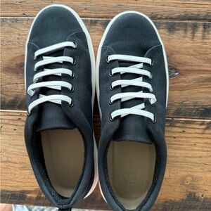 Abeo jump street bungee shoes